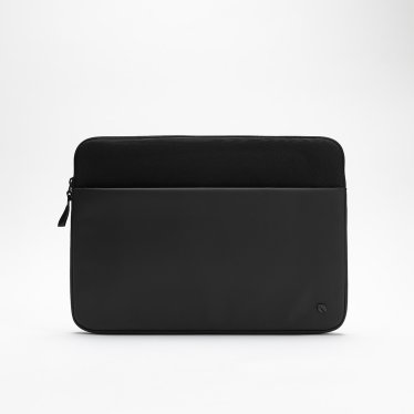 Incase A.R.C. Sleeve - MacBook Pro 16" (2021-2026) - Black