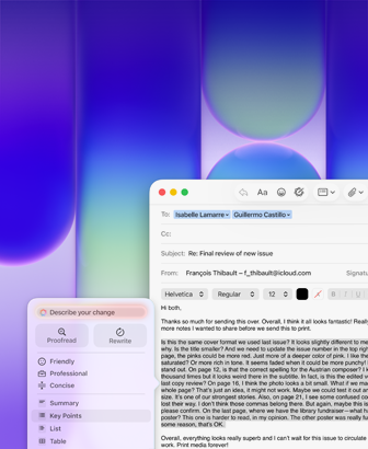Scherm van MacBook Neo, met Apple Intelligence-feature Schrijfhulp in Mail om een lange alinea na te kijken in een e-mail met feedback over een publicatie